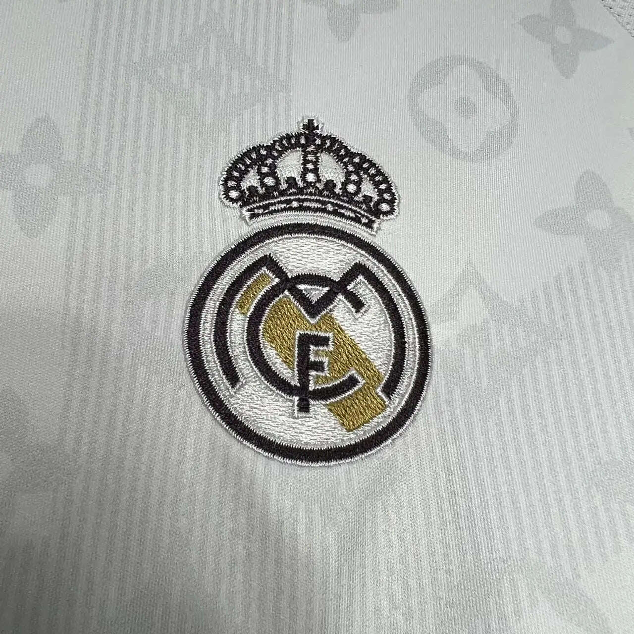 24/25 Real Madrid x LV White Special Jersey