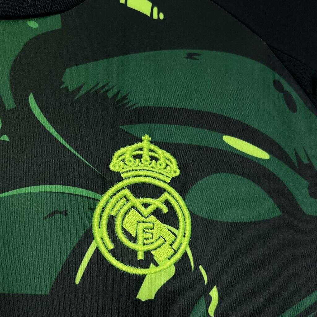 24/25 Real Madrid Black/Green Special Pattern Pre-Match Jersey