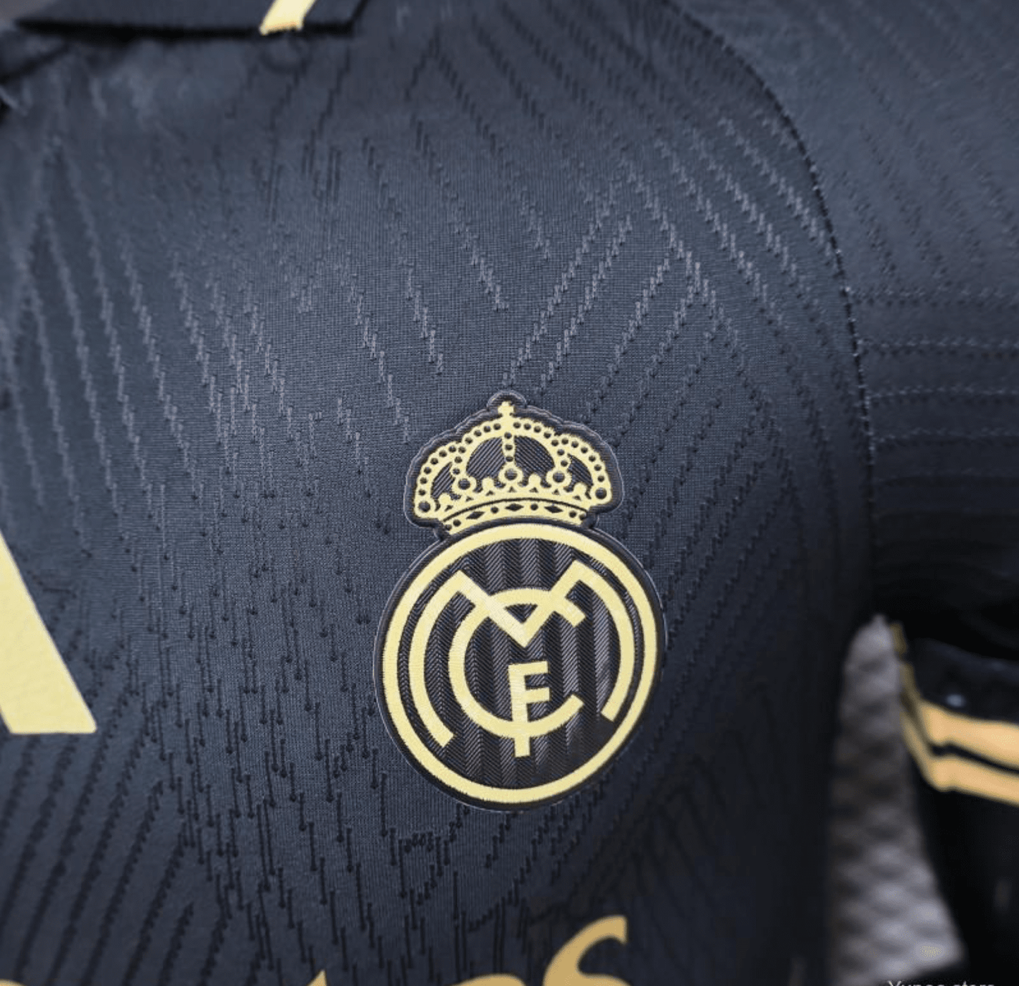 24/25 Real Madrid Black/Golden Special Jersey