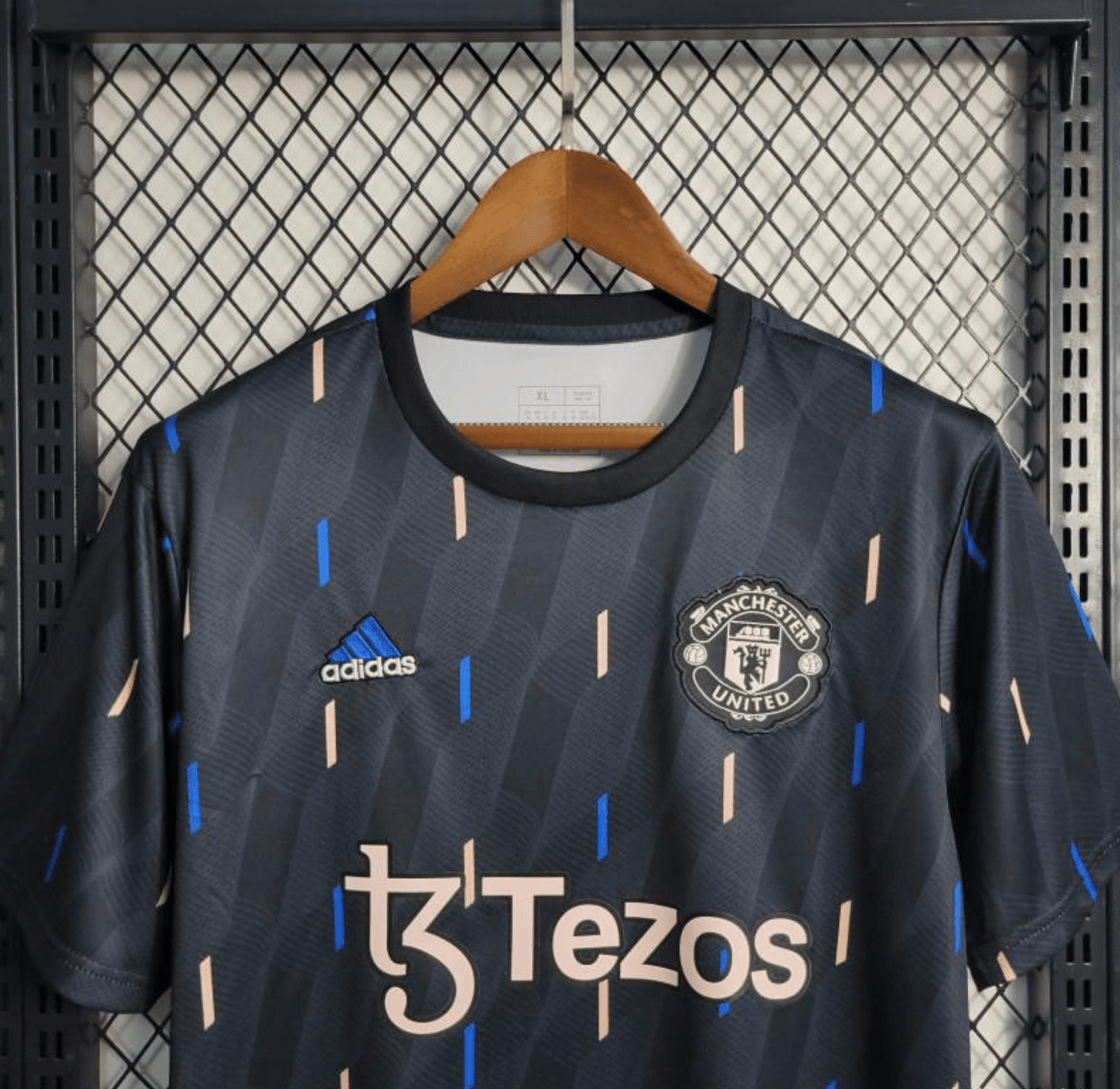 23/24 Manchester United Pre-Match Training Black Jersey