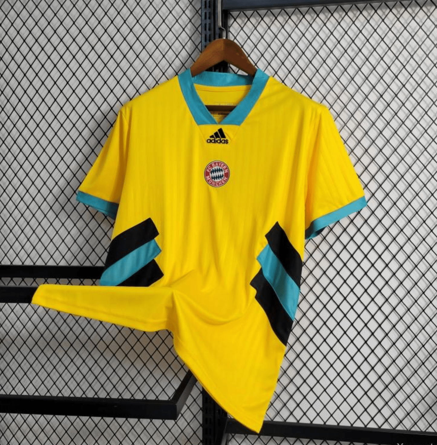 23/24 Bayern Munich Yellow Icon Jersey With Embroidery Logo