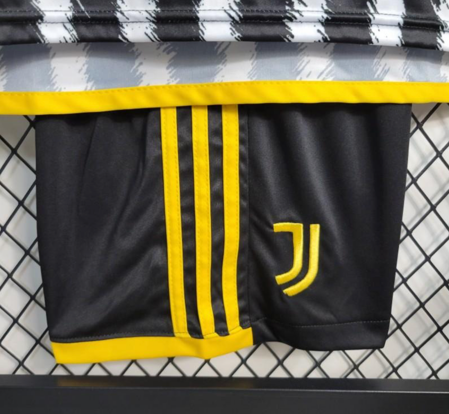 23/24 Kids Juventus Home Jersey