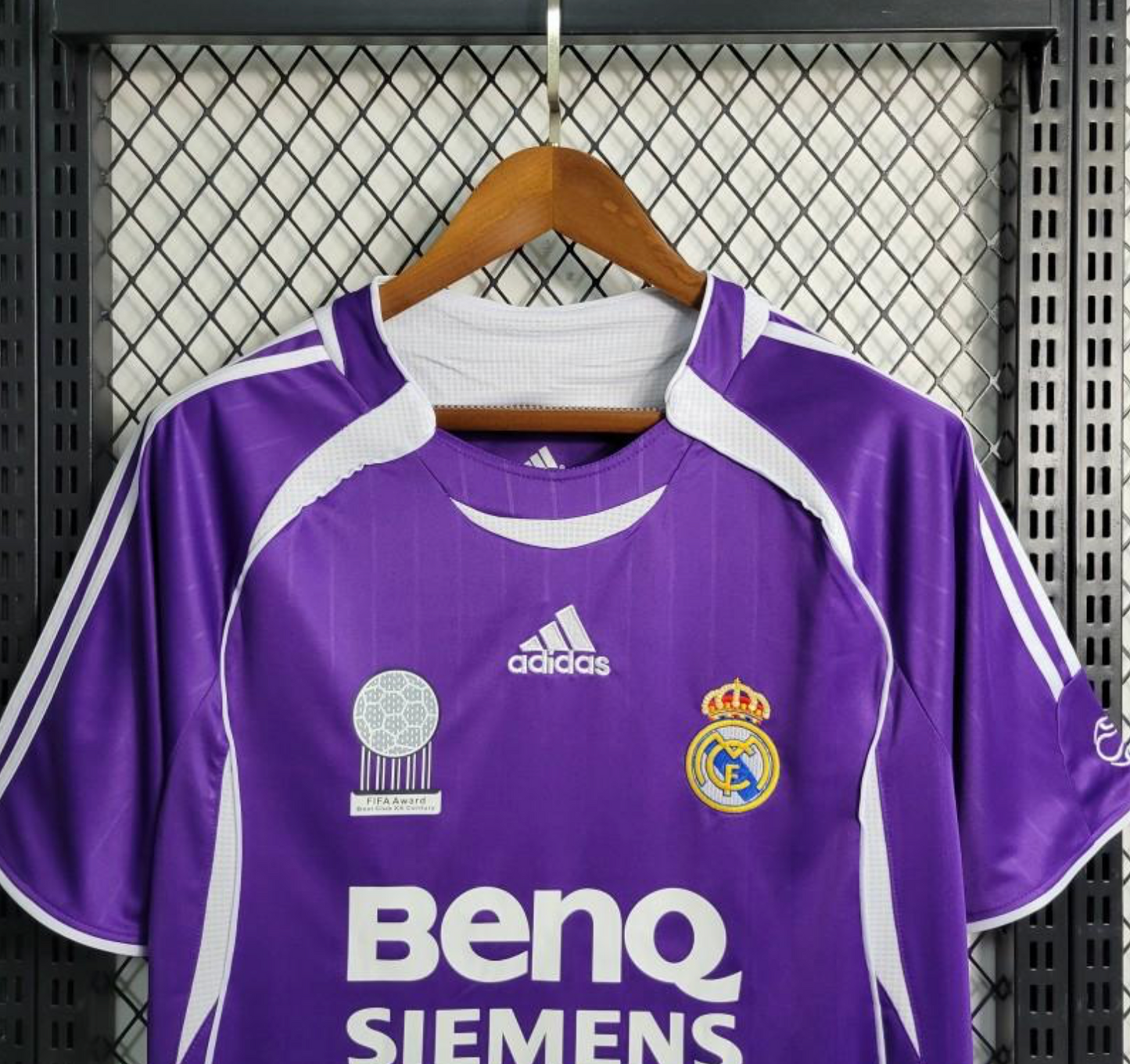 Retro 06/07 Real Madrid Third Purple Jersey