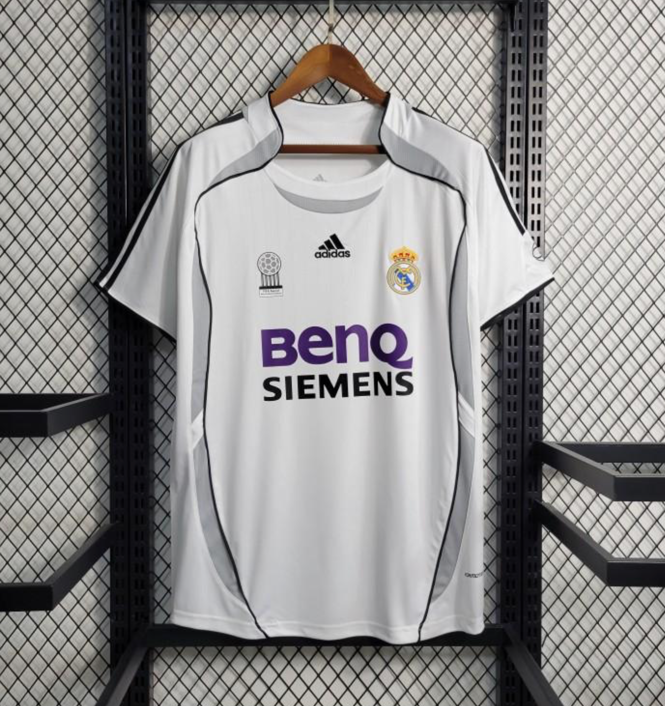 Retro 06/07 Real Madrid Home Jersey