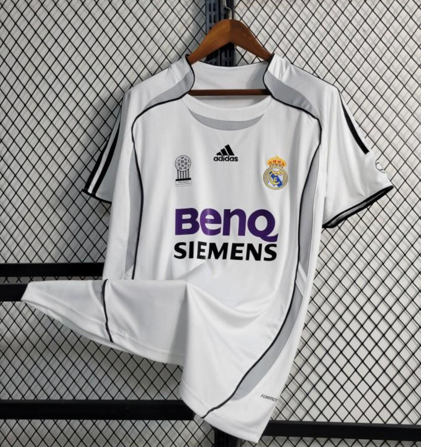 Retro 06/07 Real Madrid Home Jersey