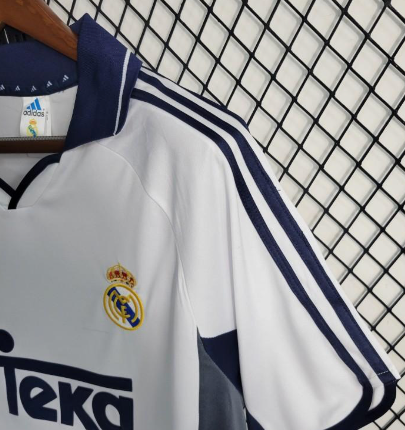 Retro 00/01 Real Madrid Home Jersey