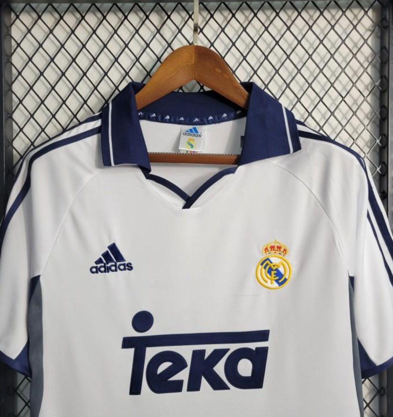 Retro 00/01 Real Madrid Home Jersey