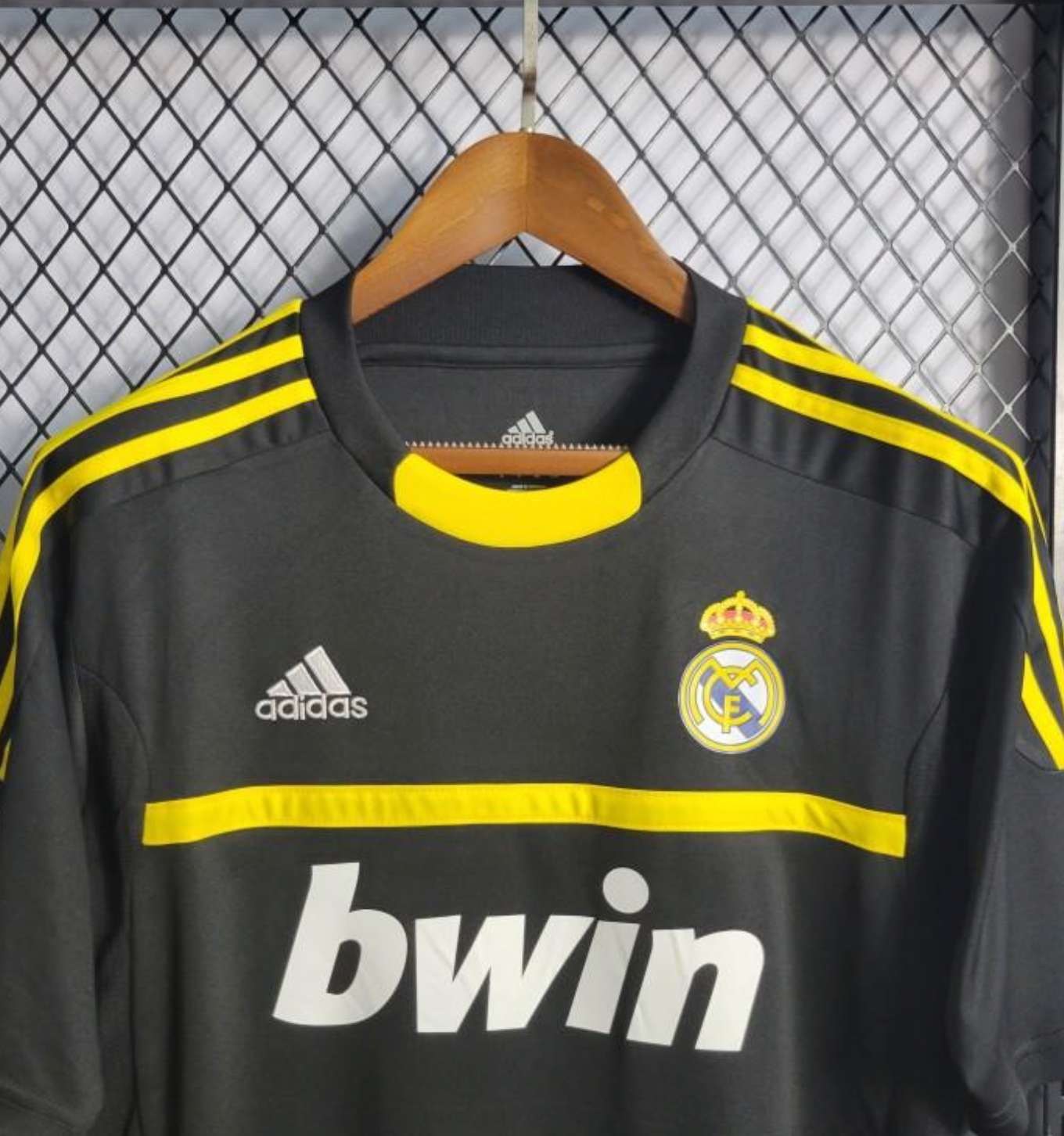 Retro 11/12 Real Madrid Black Goalkeeper Jersey