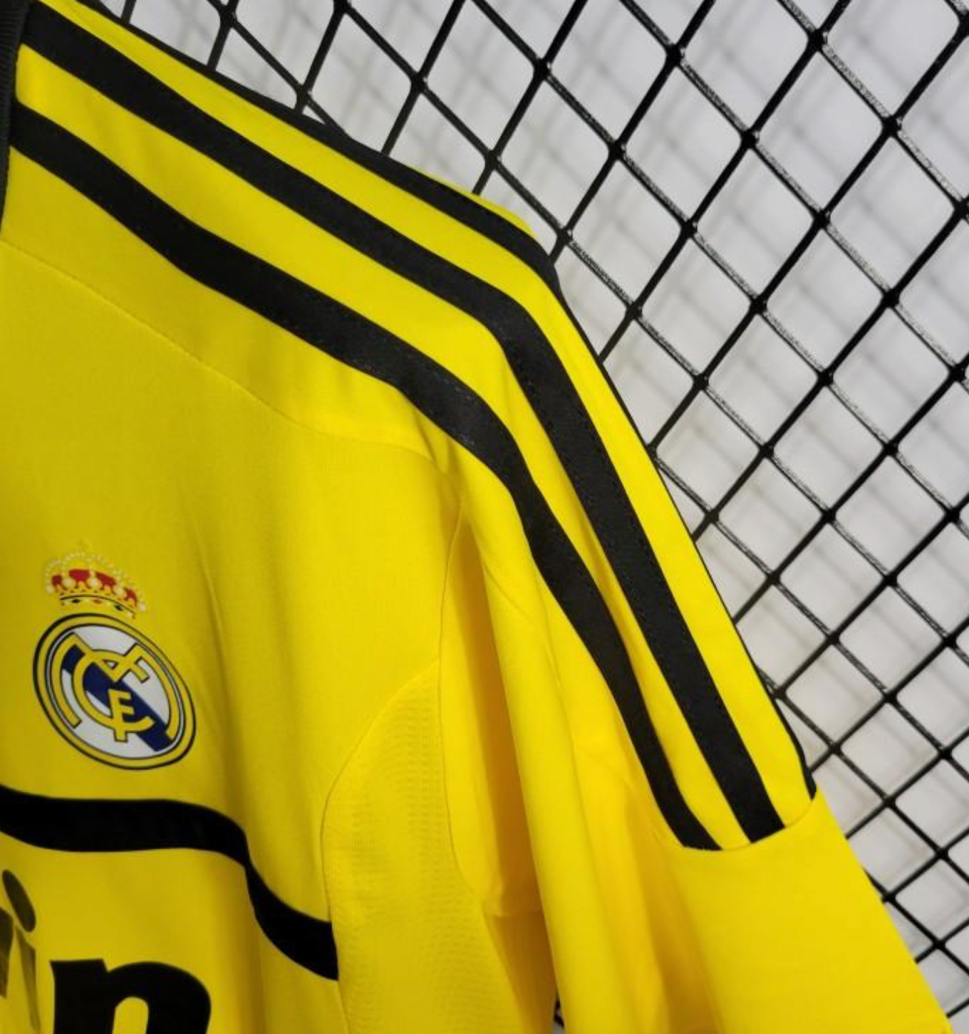 Retro 2011/12 Real Madrid Yellow Goalkeeper Jersey