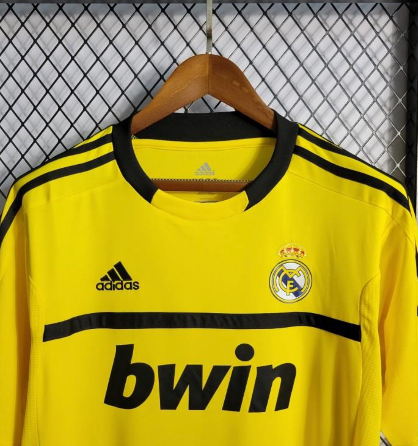 Retro 2011/12 Real Madrid Yellow Goalkeeper Jersey