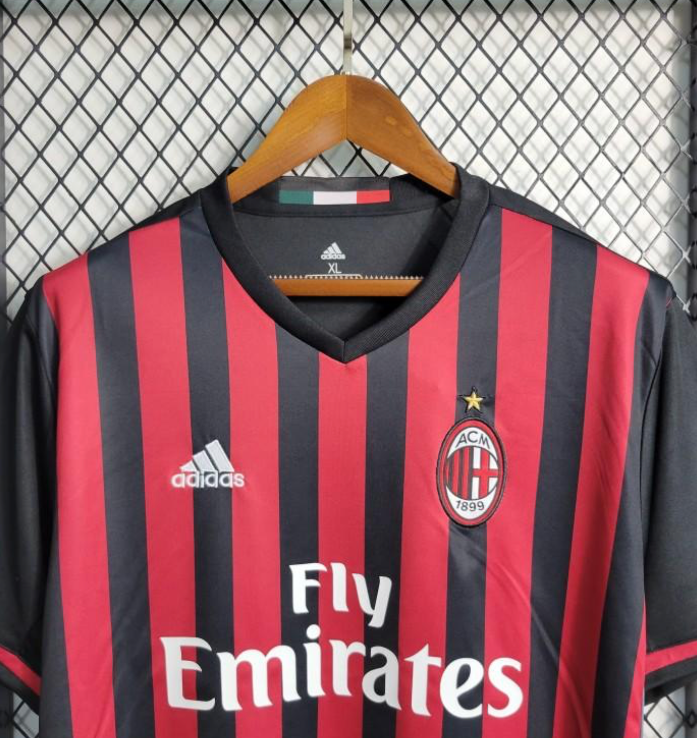 Retro 16/17 AC Milan Home Soccer Jersey