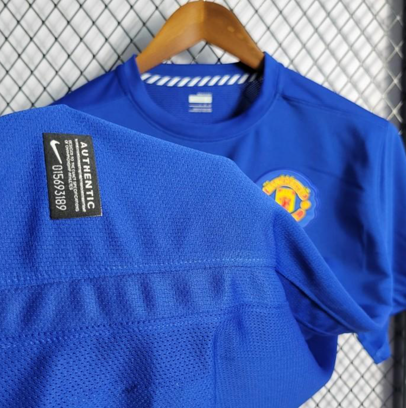 Retro 08/09 Manchester United Third Blue Jersey