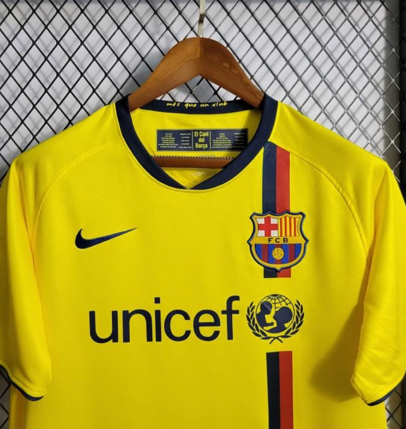 Retro 08/09 Barcelona Away Yellow Jersey