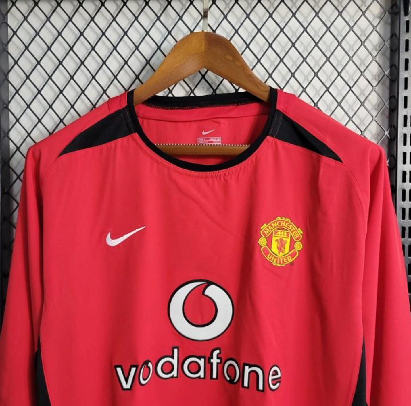 Retro 02/04 Manchester United Long Sleeve Home Jersey