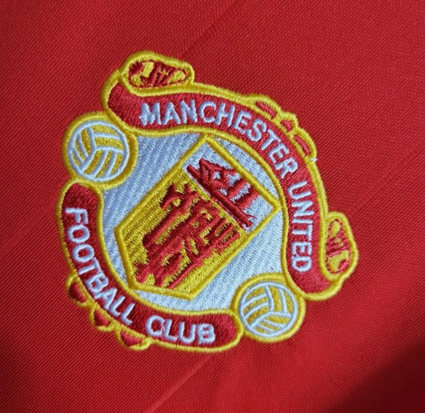 Retro 83/84 Manchester United Home Jersey