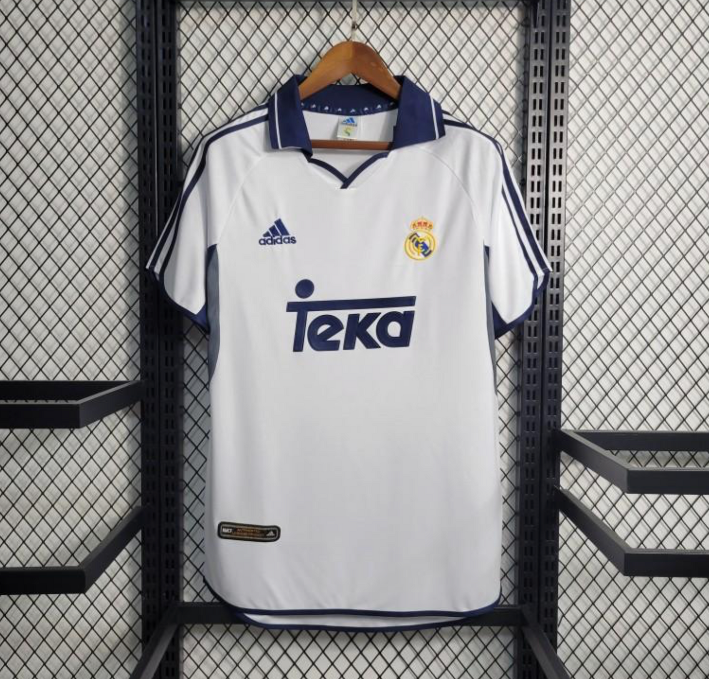 Retro 00/01 Real Madrid Home Jersey