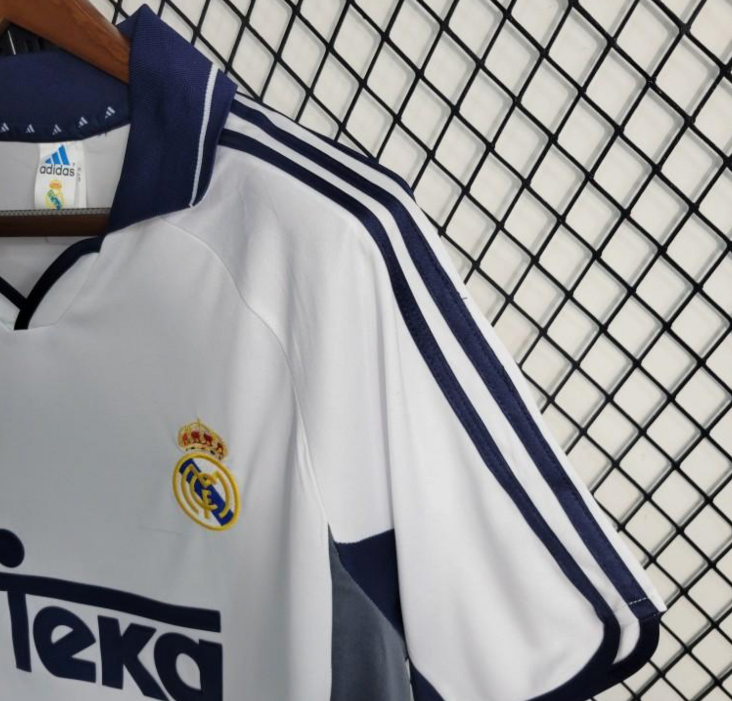 Retro 00/01 Real Madrid Home Jersey