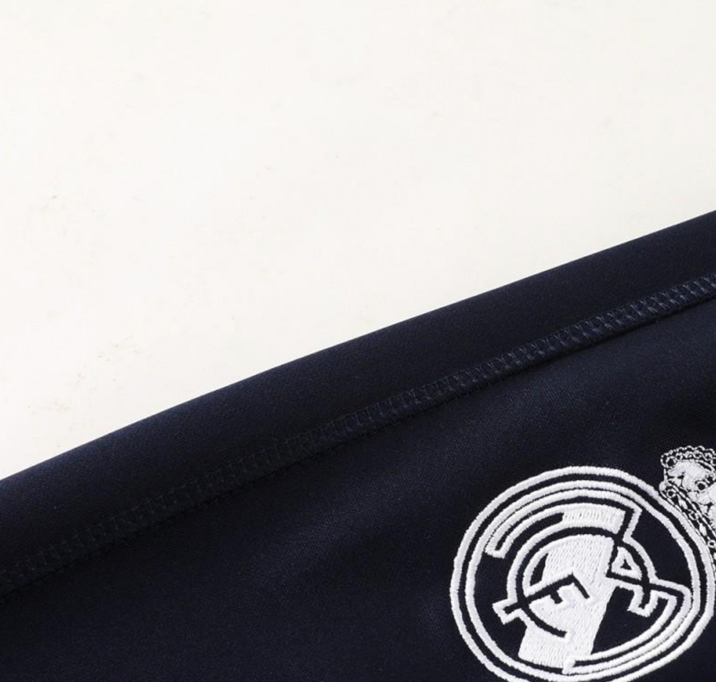 23/24 Real Madrid White/Navy Full Zipper + Pants