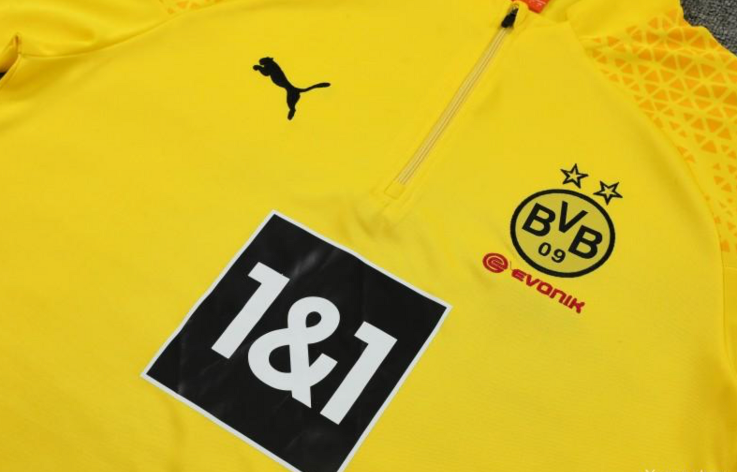 23/24 Borussia Dortmund Yellow Half Zipper Jacket + Pants