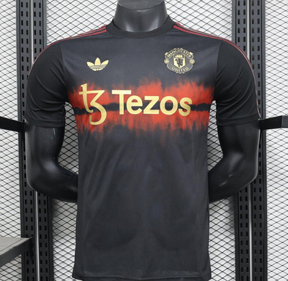 24/25 Manchester United Black/Red Pre-Match Jersey