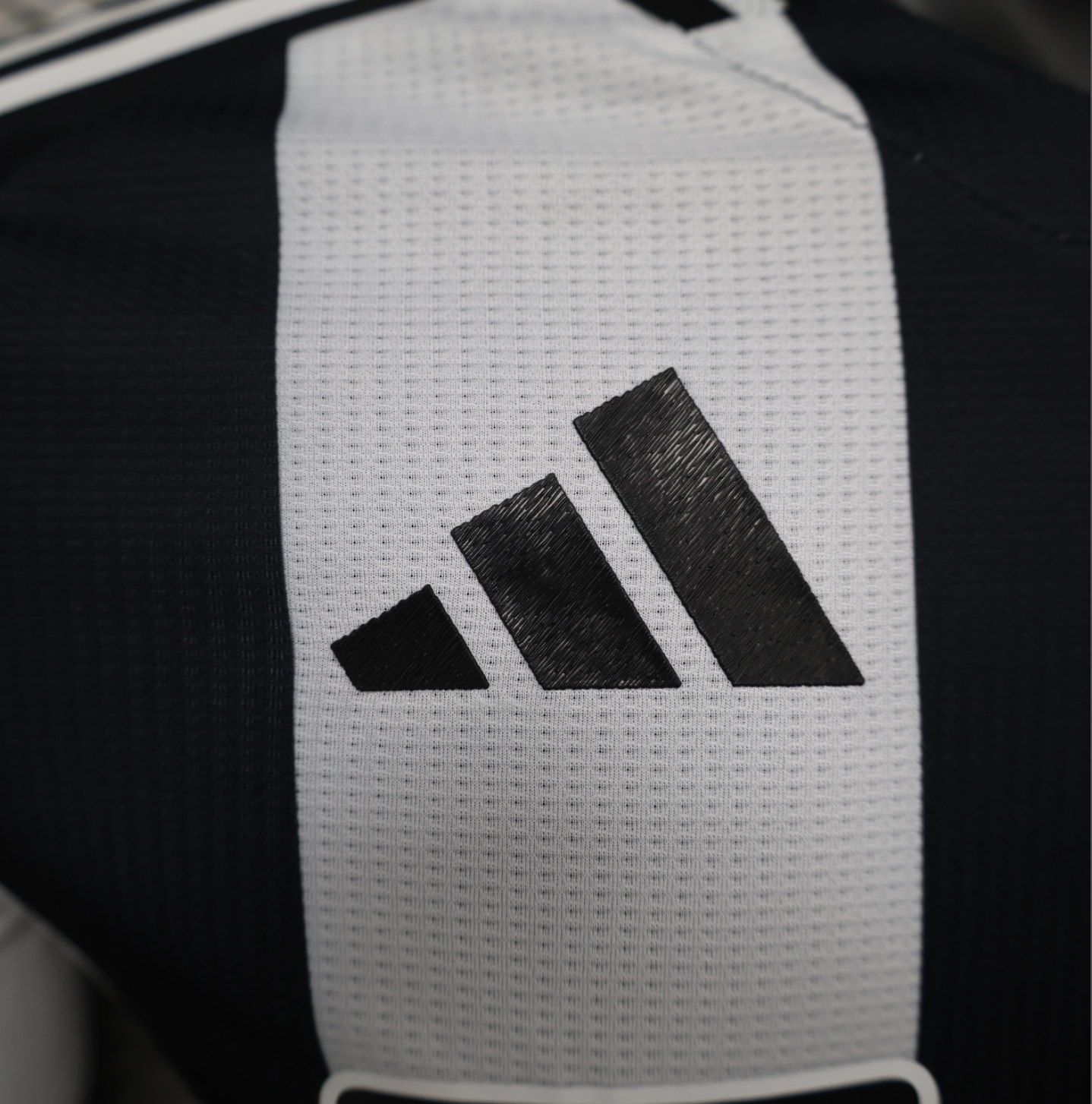 25/26 Newcastle United Home Jersey