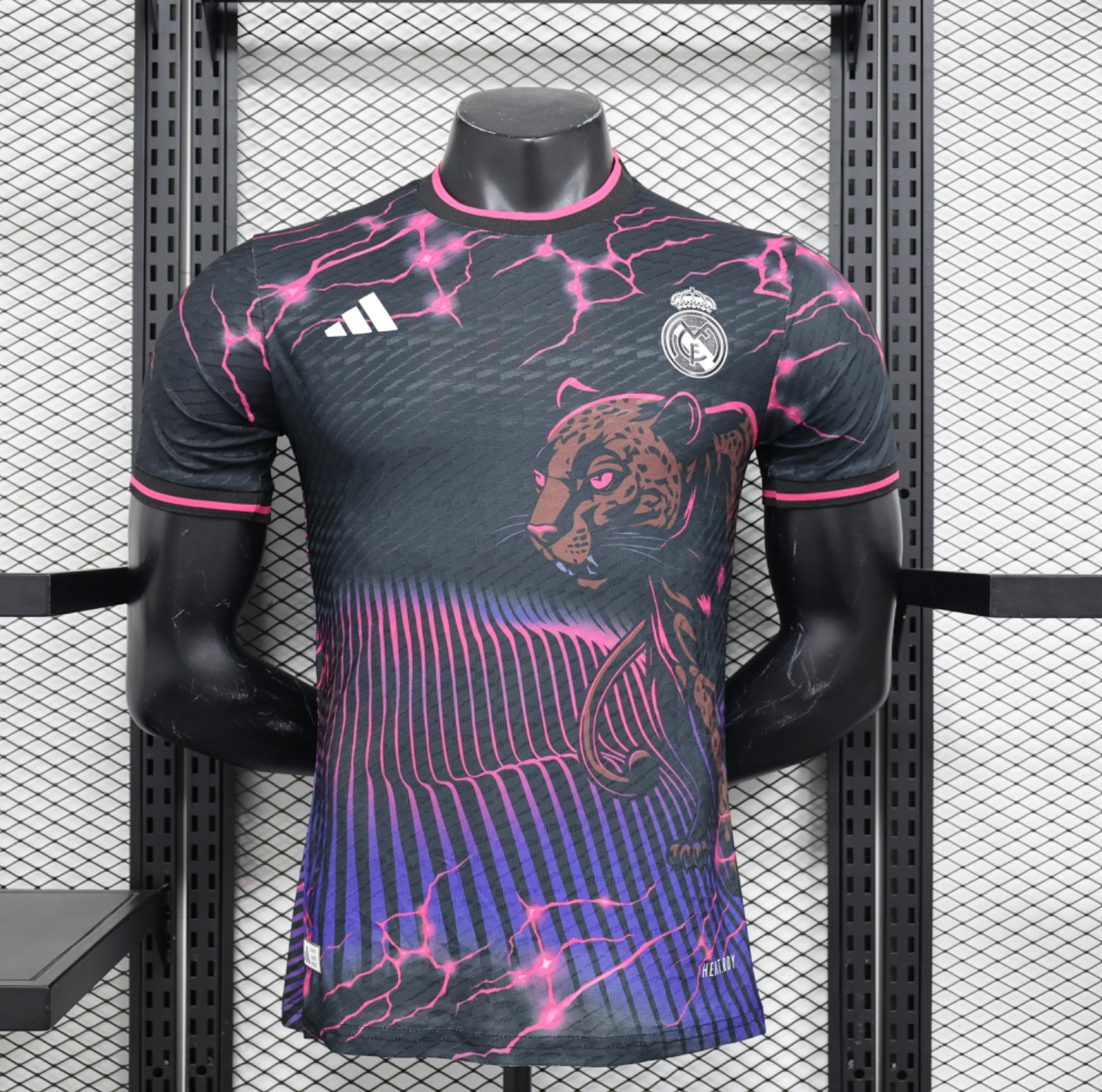 24/25 Real Madrid Pink Leopard Special Jersey