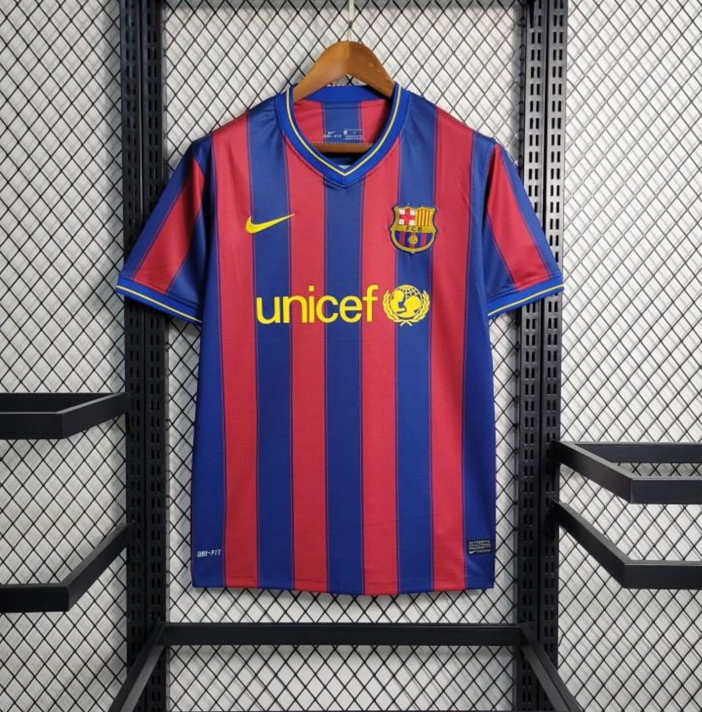 Retro 09/10 Barcelona Home Soccer Jersey