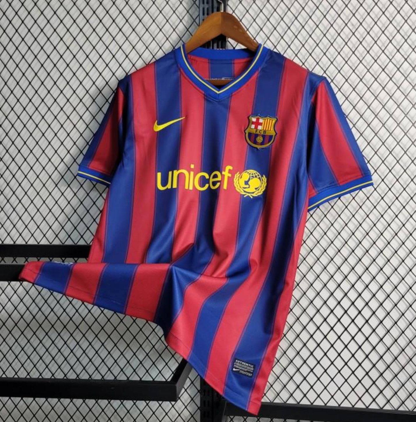 Retro 09/10 Barcelona Home Soccer Jersey