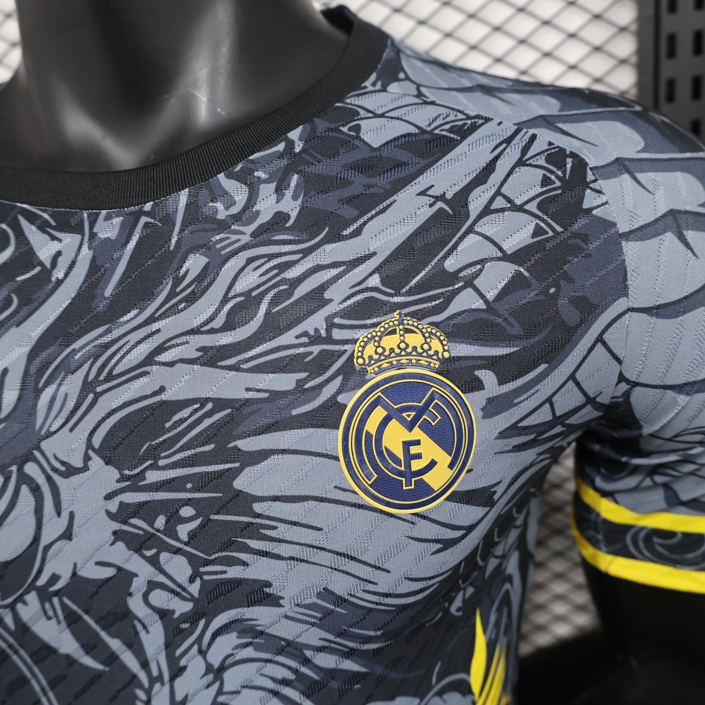 24/25 Real Madrid Black/Yellow Dragon Special Jersey